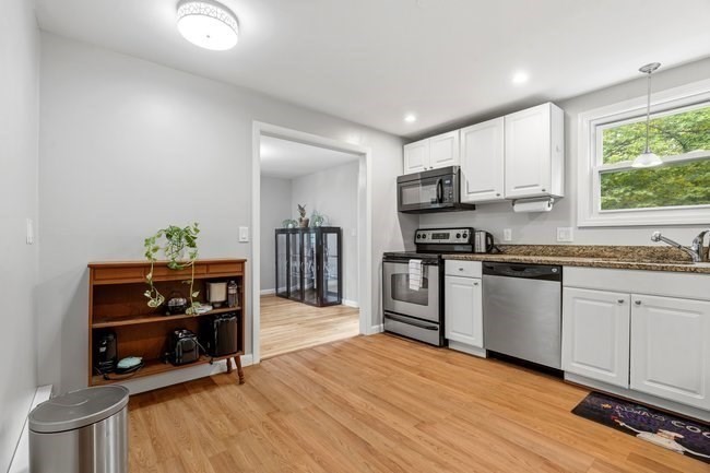 15 Cove Ave # 15