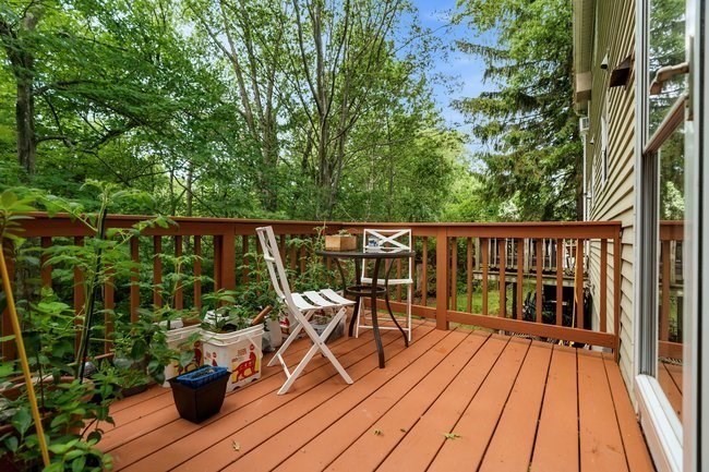 15 Cove Ave # 15