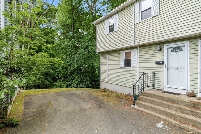 15 Cove Ave # 15