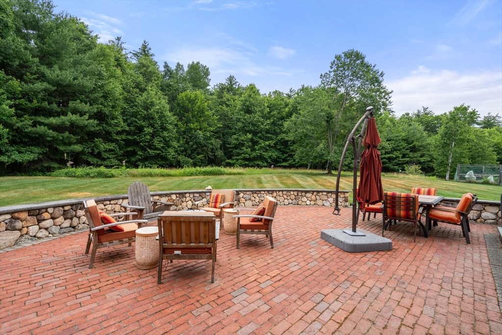 35 Houghton Ln