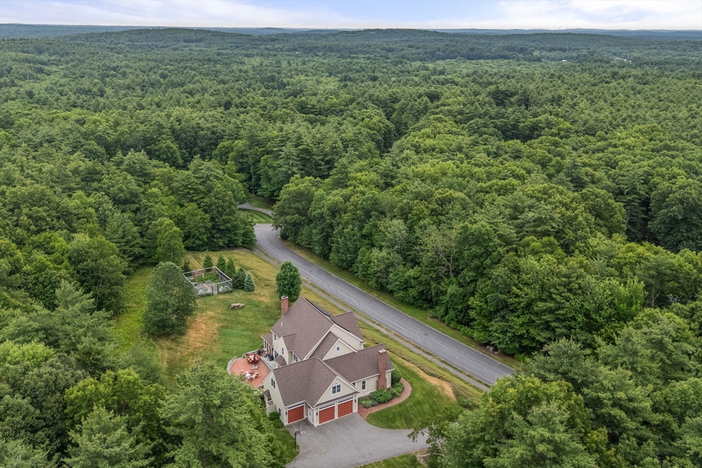 35 Houghton Ln