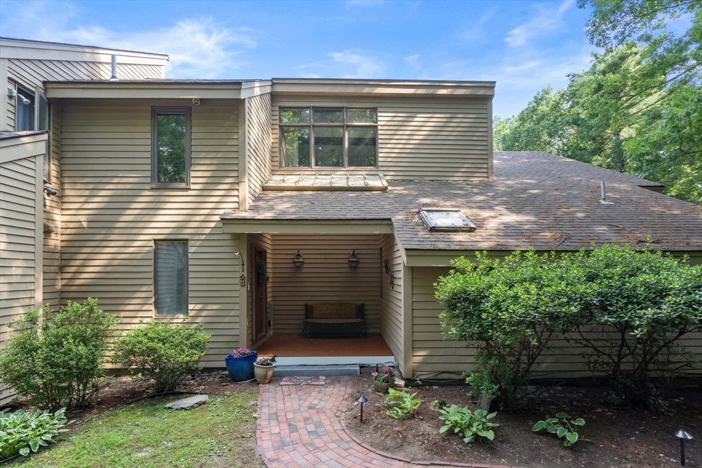7 Hilltop Ln