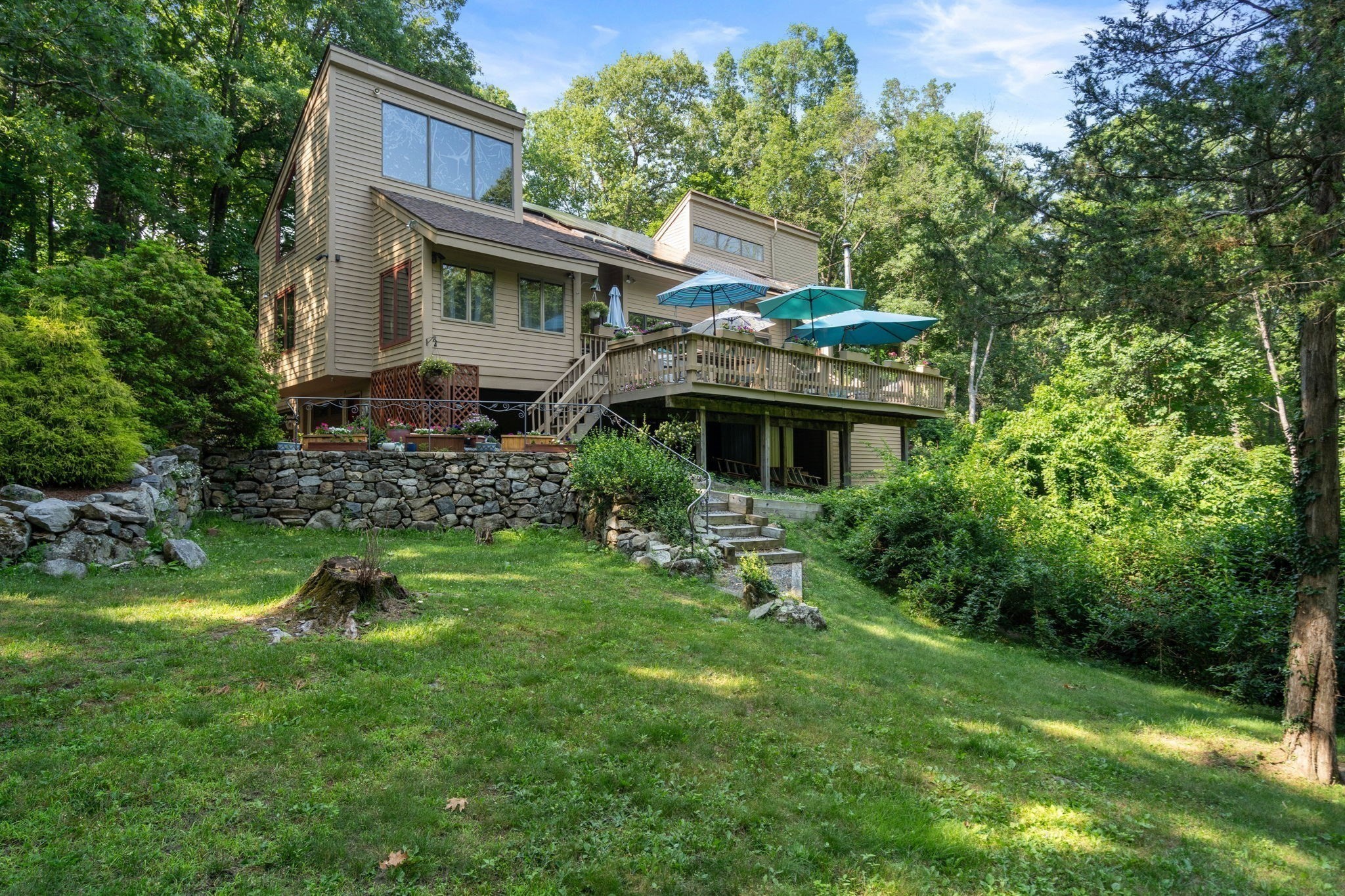 7 Hilltop Ln