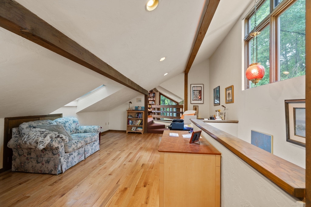 7 Hilltop Ln