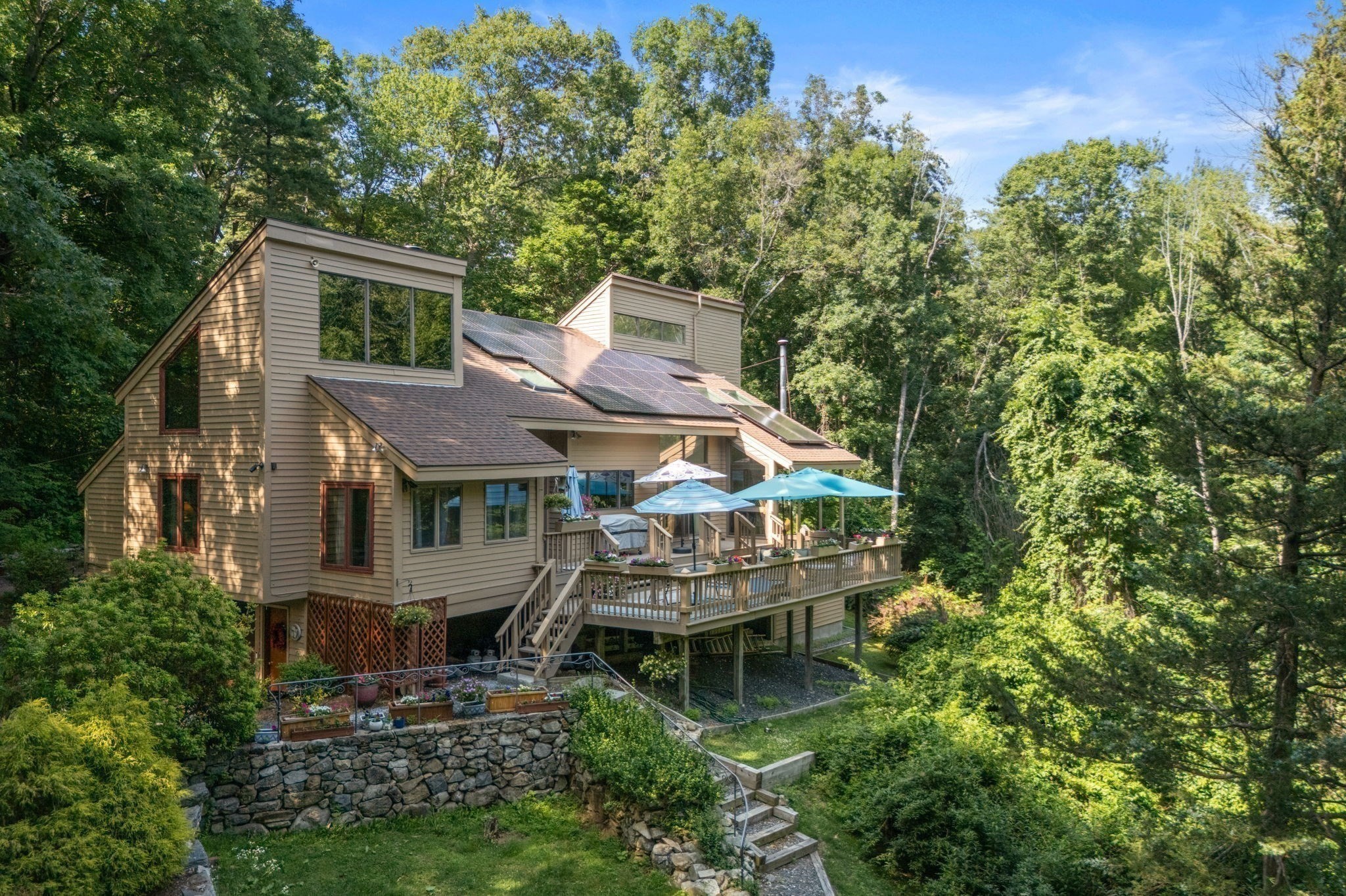 7 Hilltop Ln