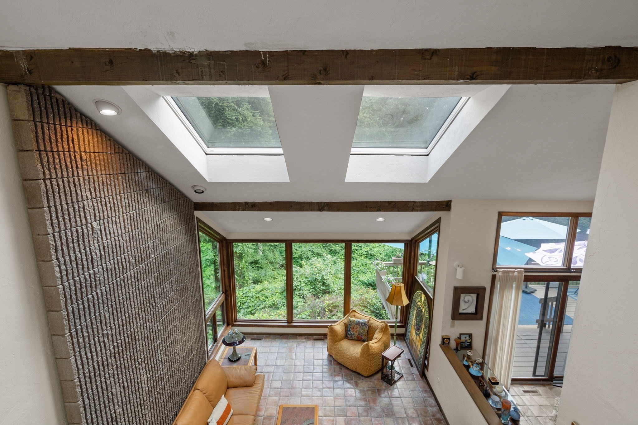 7 Hilltop Ln