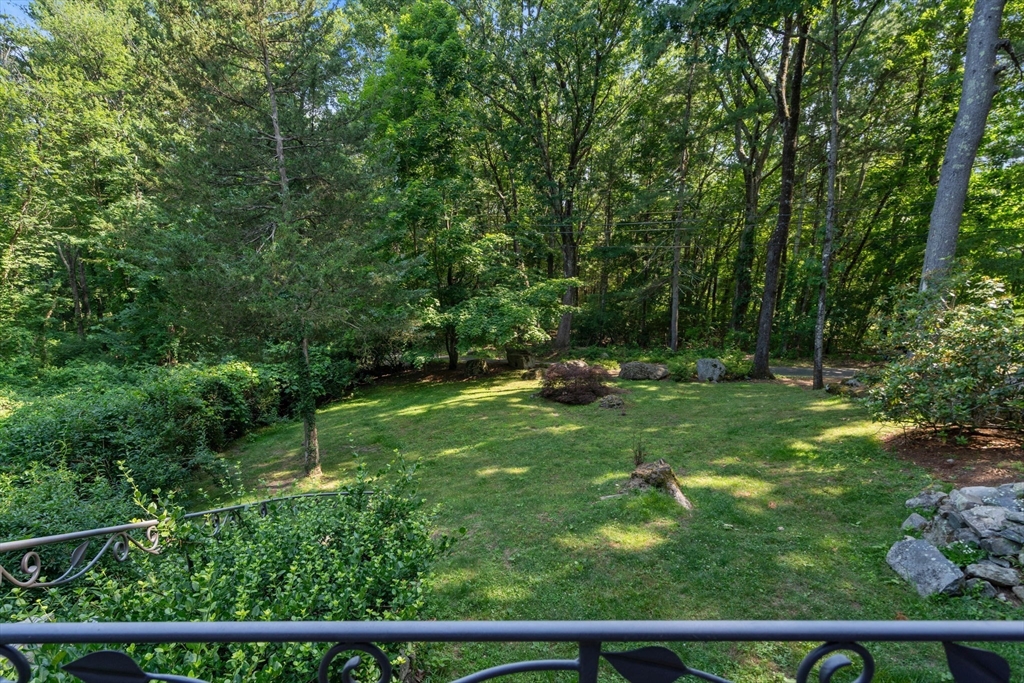 7 Hilltop Ln