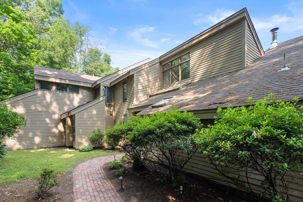 7 Hilltop Ln