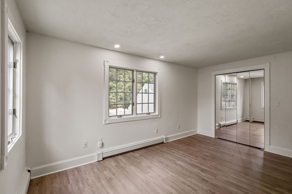 17 Clara Rd