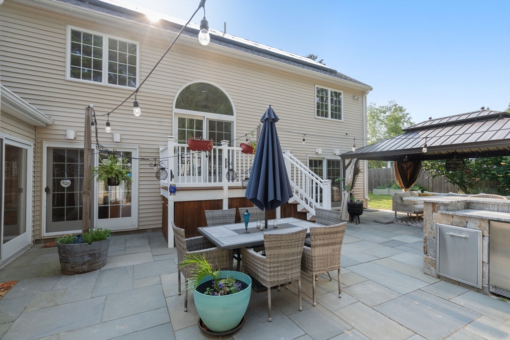 17 Clara Rd