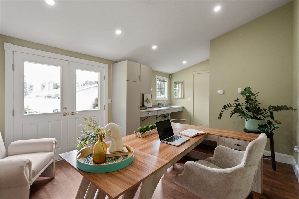 17 Clara Rd