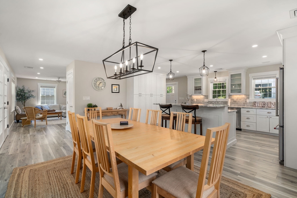 44 Pine Point Rd