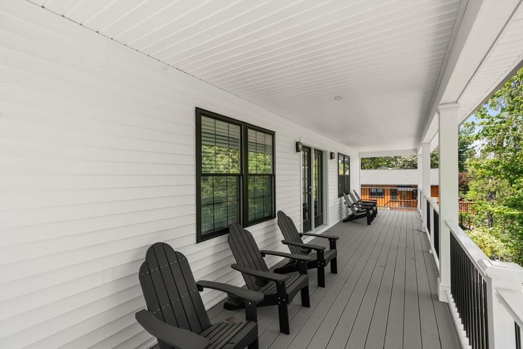 44 Pine Point Rd