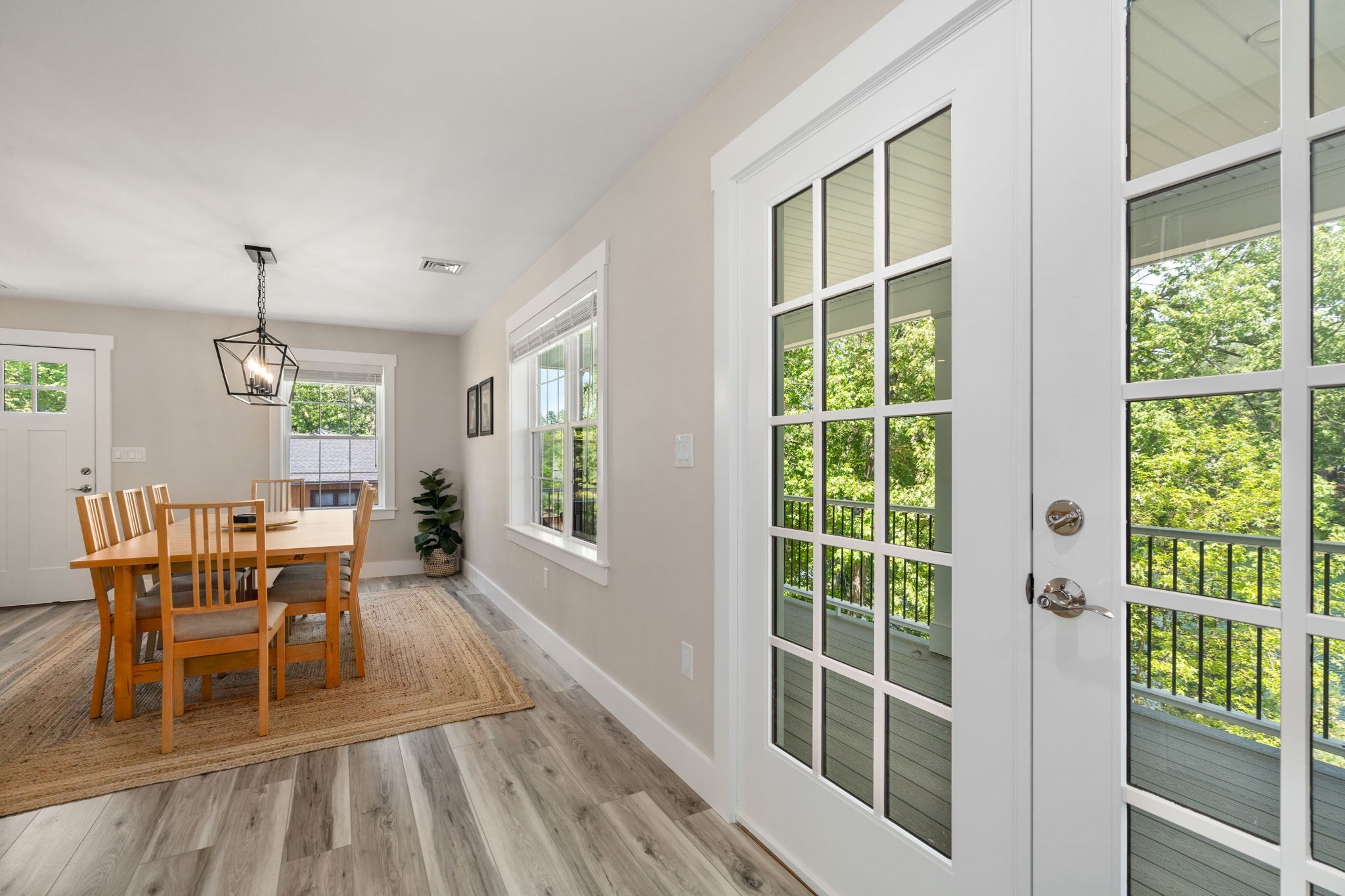 44 Pine Point Rd