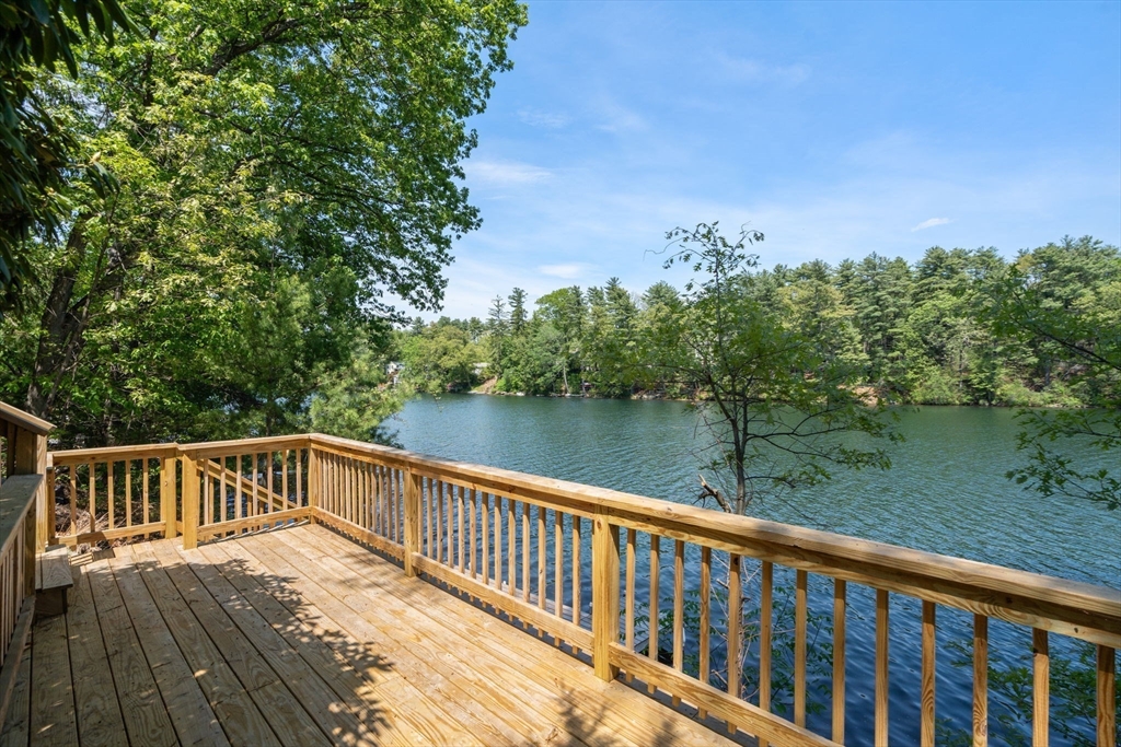 44 Pine Point Rd