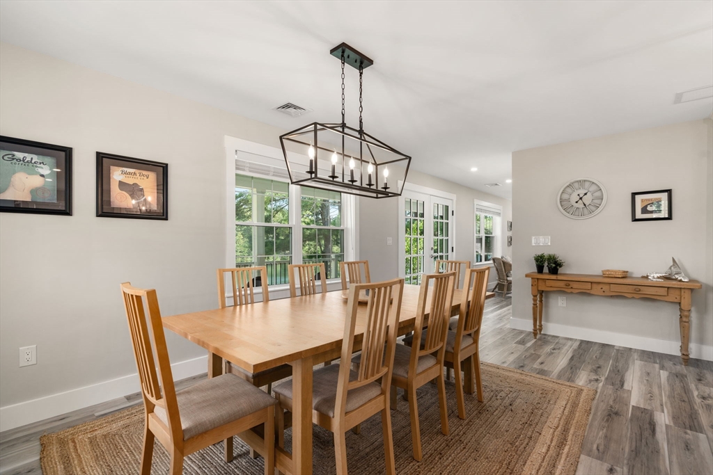44 Pine Point Rd