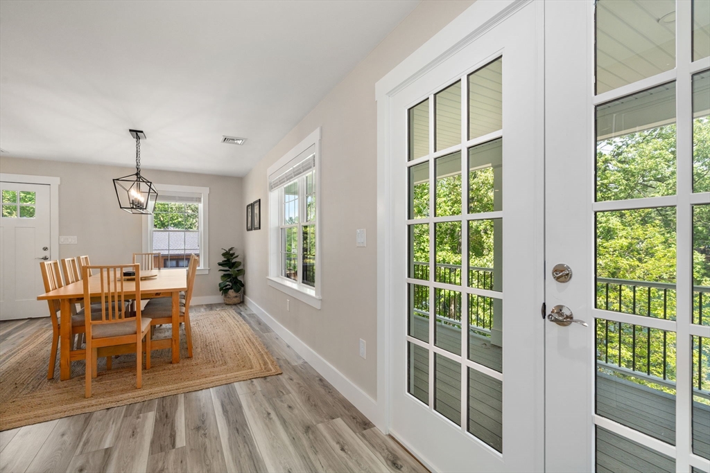 44 Pine Point Rd