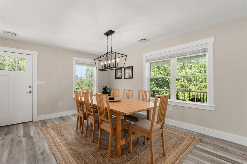 44 Pine Point Rd