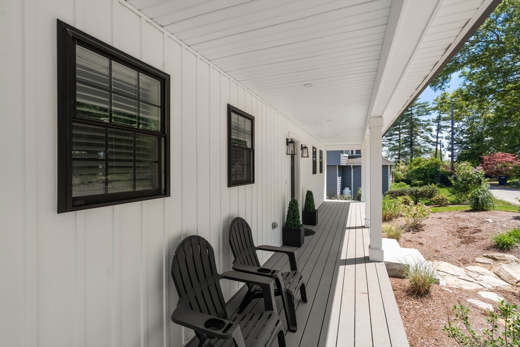44 Pine Point Rd