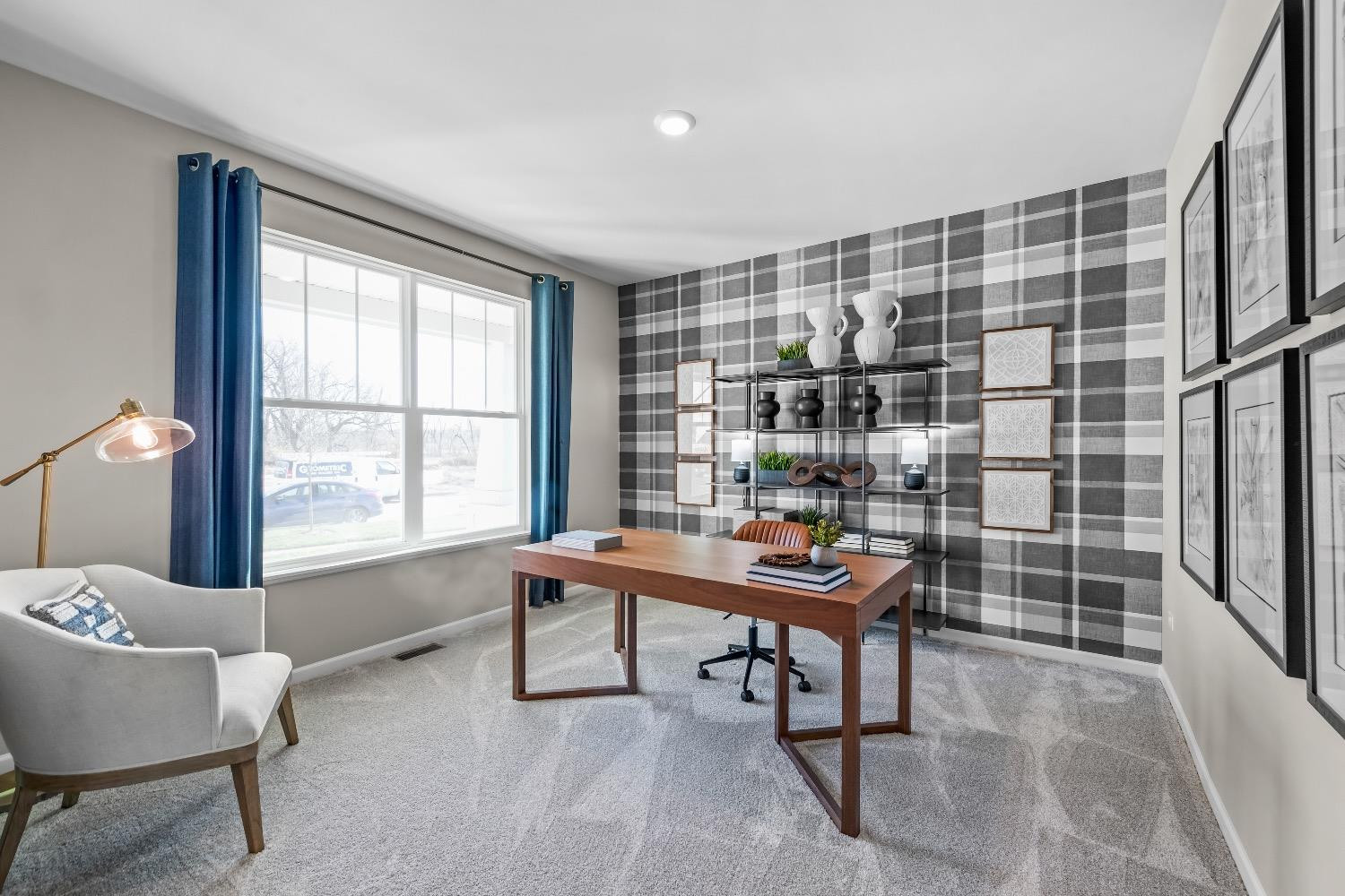 4005 Iron Gate Drive Unit: L-113