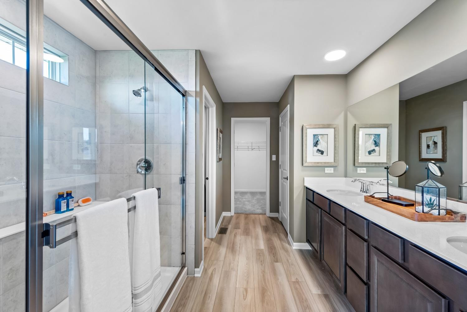 4005 Iron Gate Drive Unit: L-113