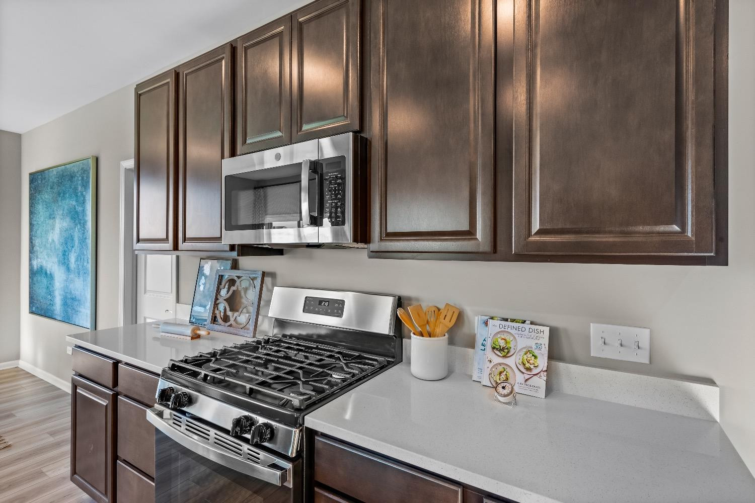 4005 Iron Gate Drive Unit: L-113