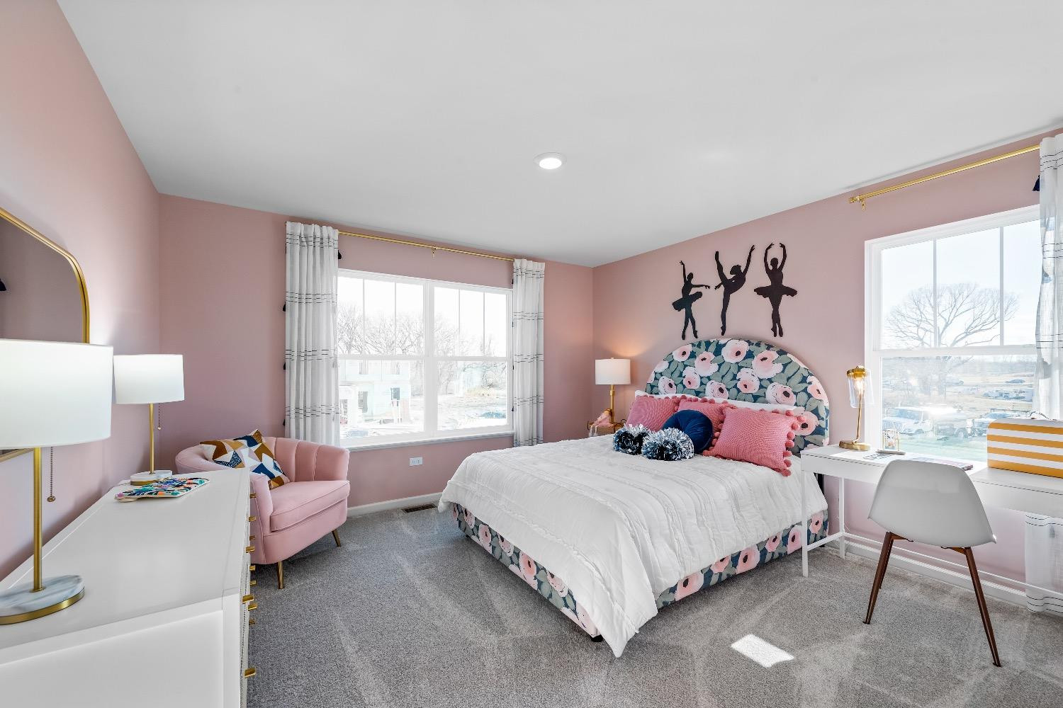 4005 Iron Gate Drive Unit: L-113