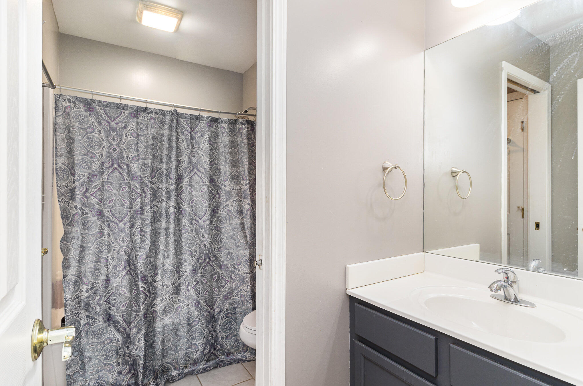 381 Lake Vista Court