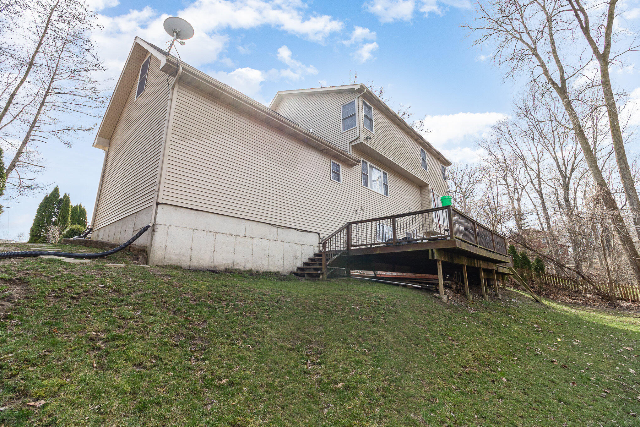 381 Lake Vista Court