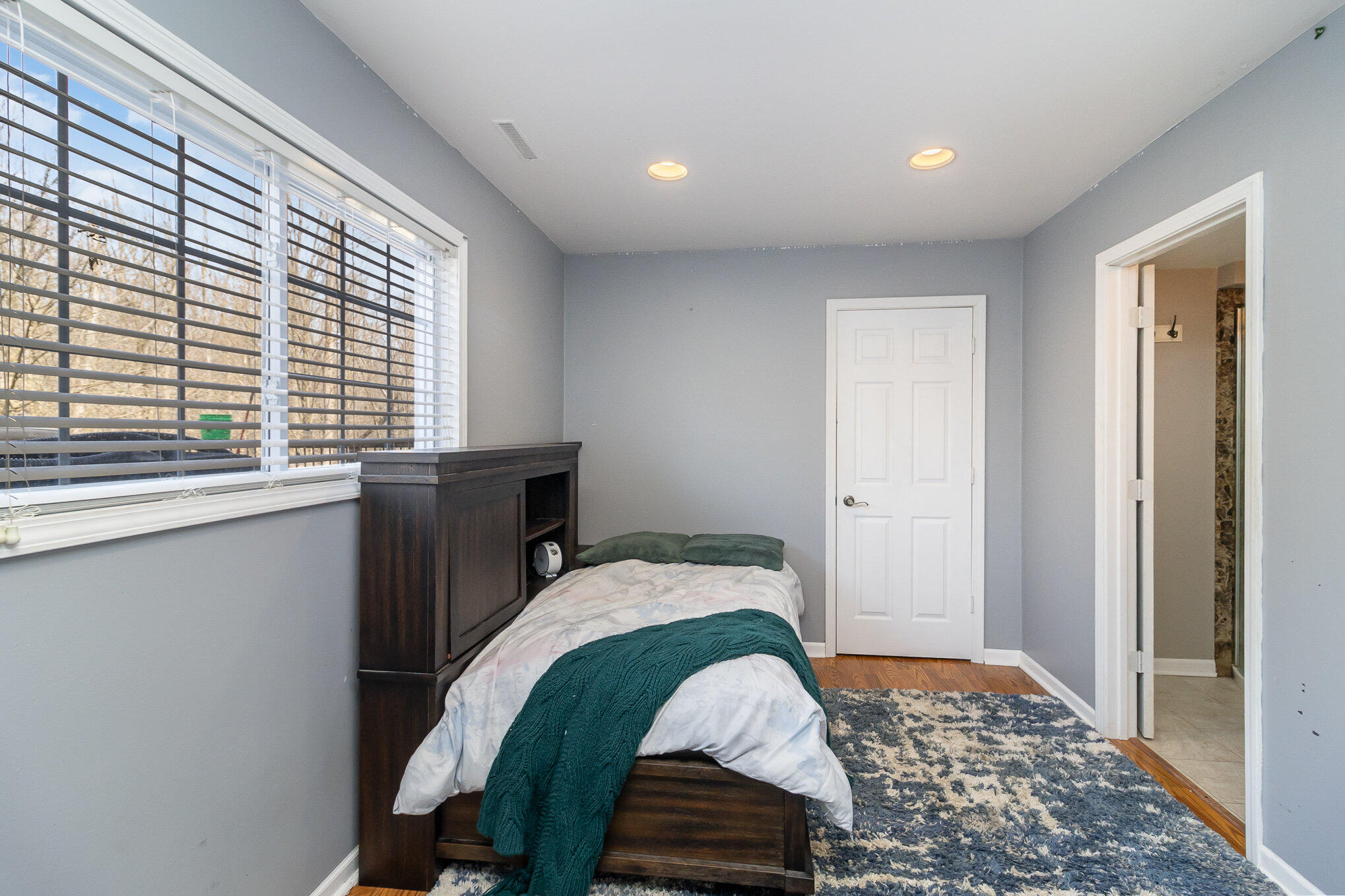 381 Lake Vista Court