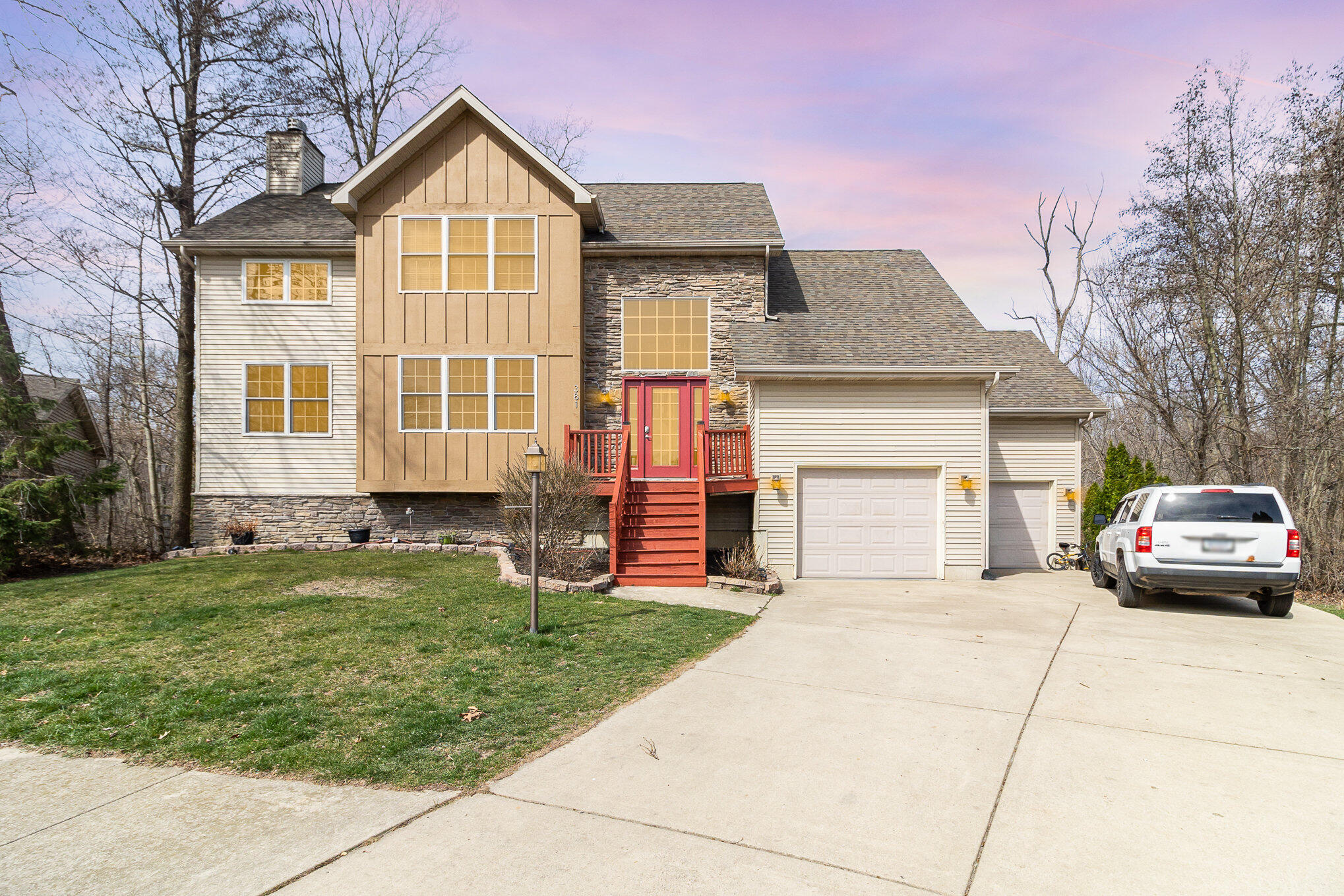 381 Lake Vista Court