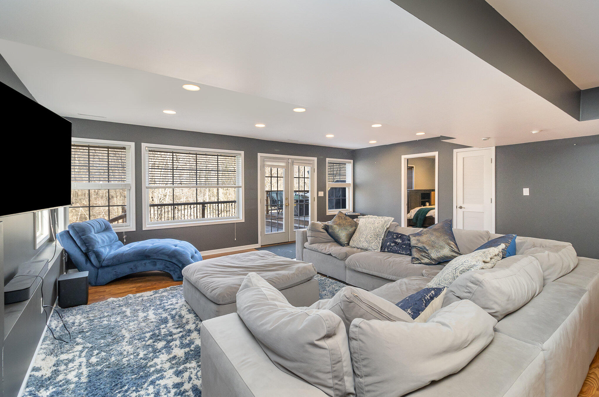 381 Lake Vista Court