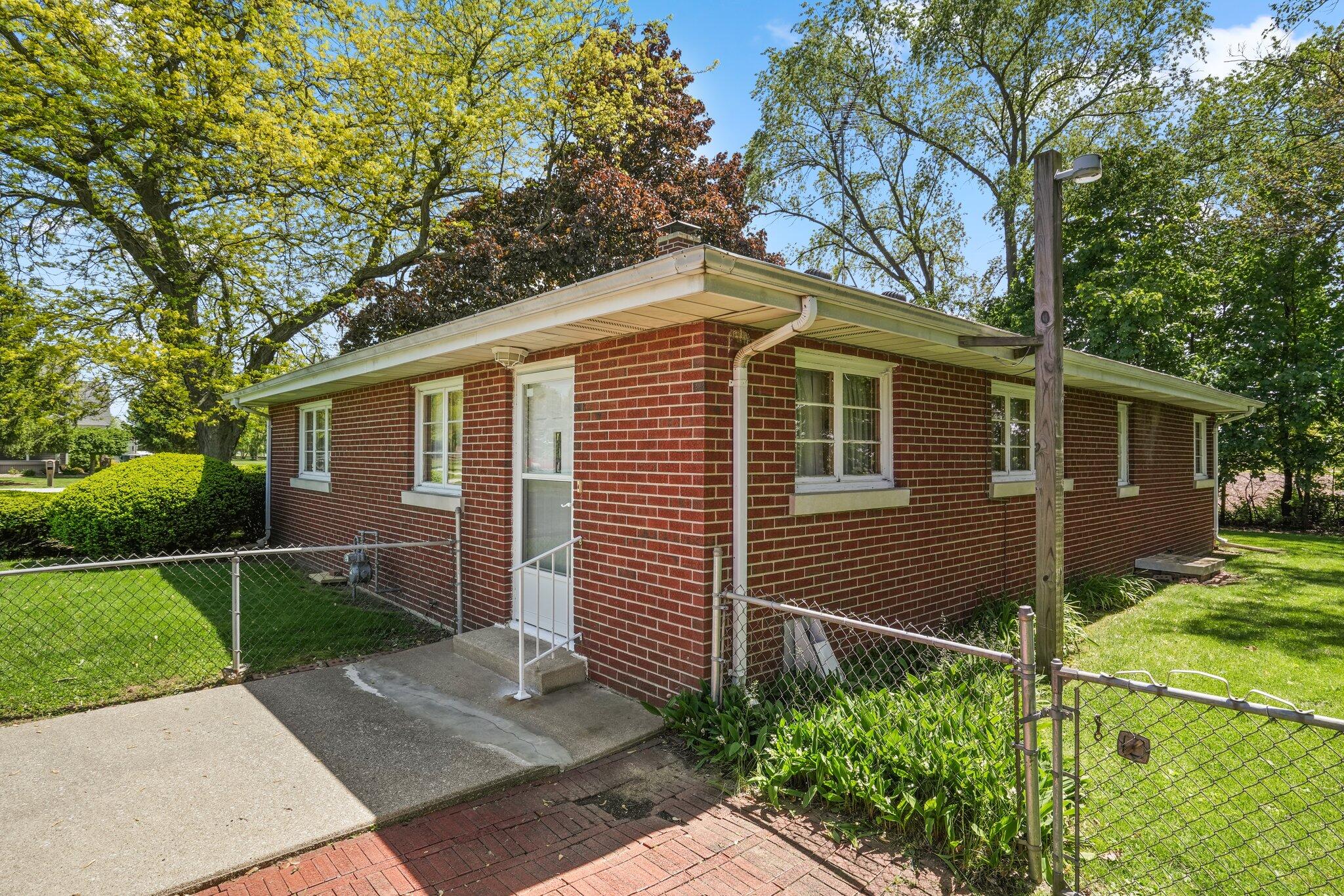11302 S 1025 W