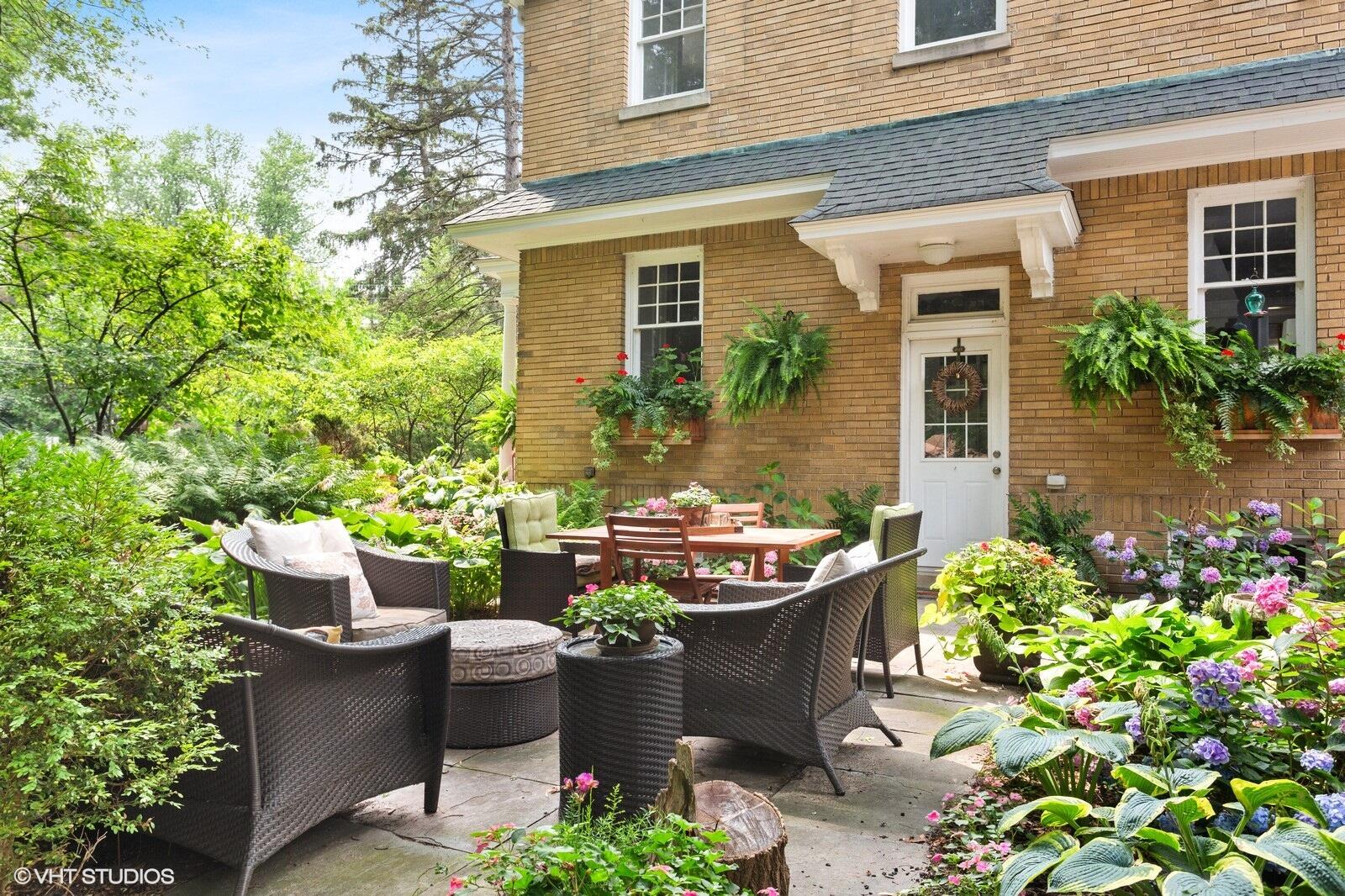 201 Friendship Trail