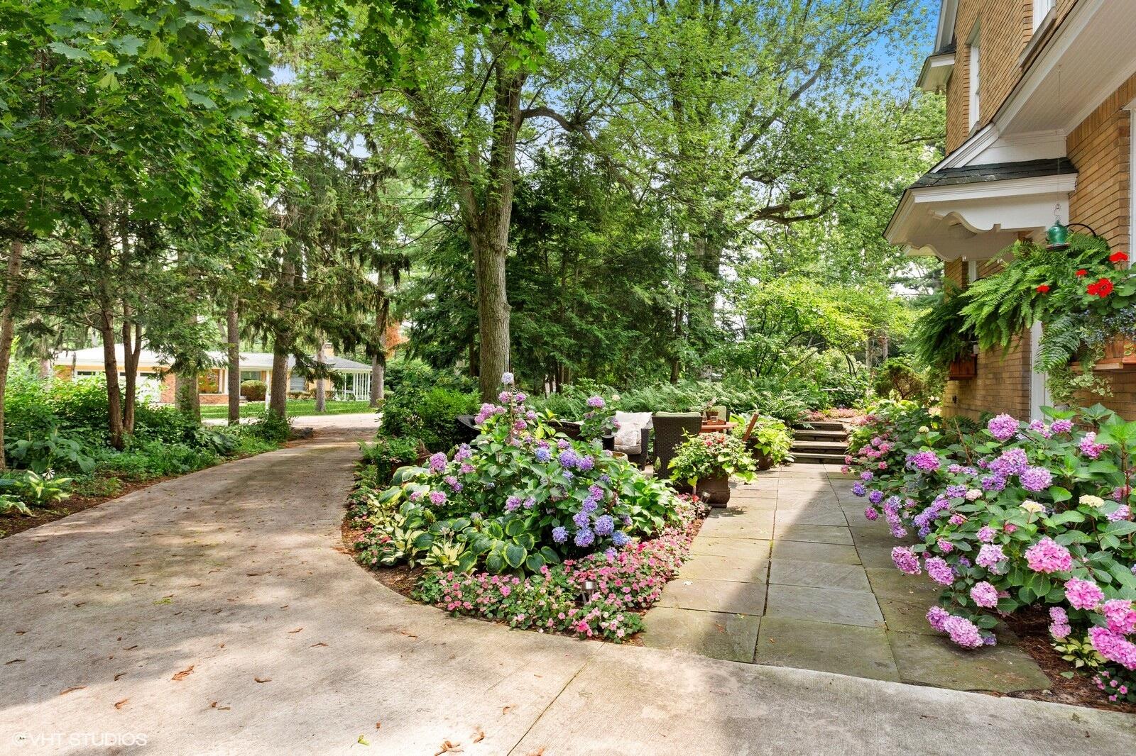 201 Friendship Trail