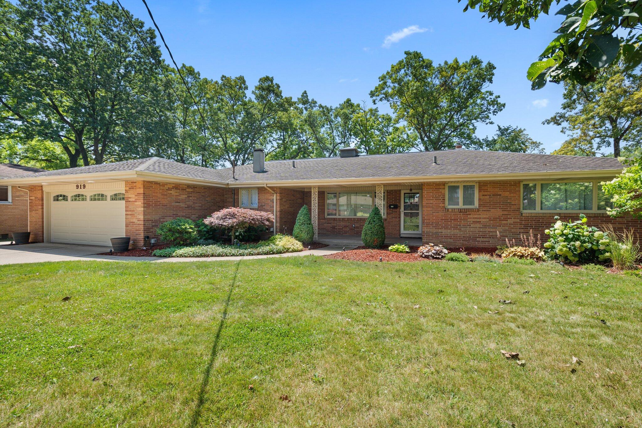 919 Lake George Drive