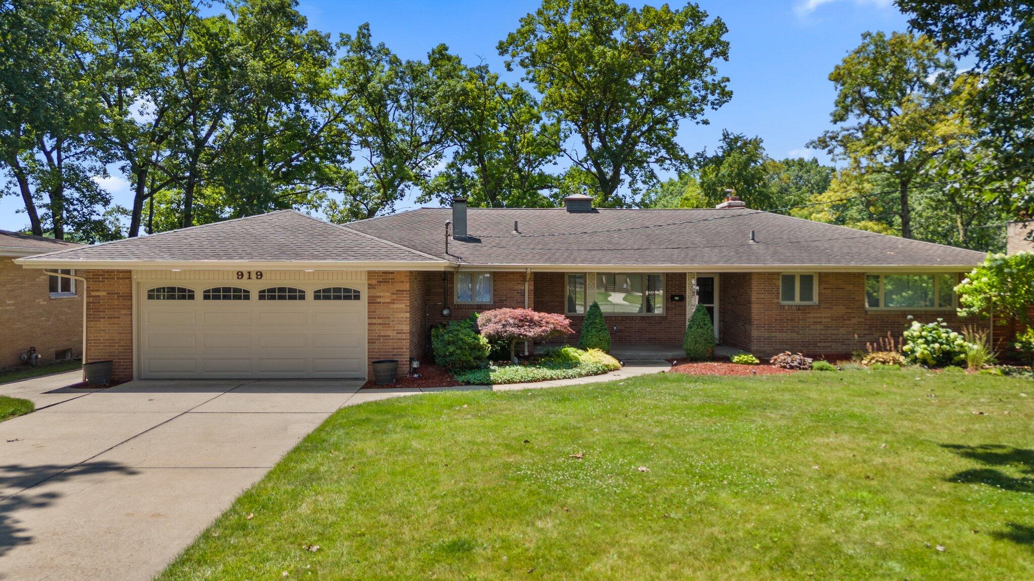 919 Lake George Drive