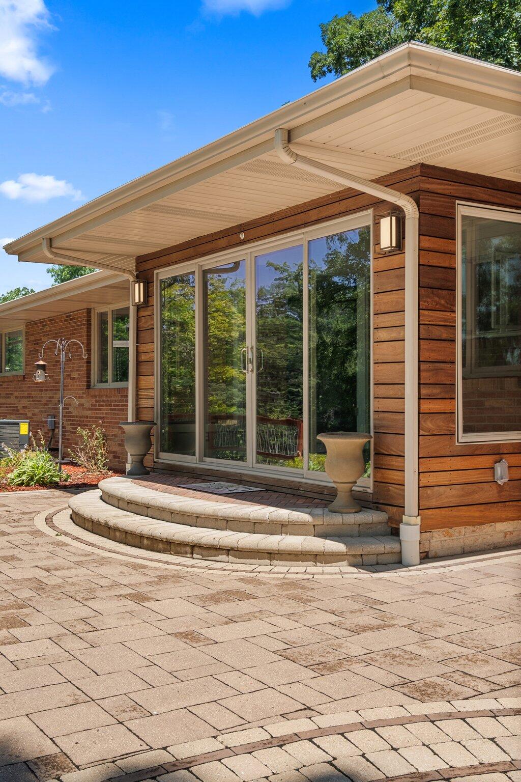 919 Lake George Drive