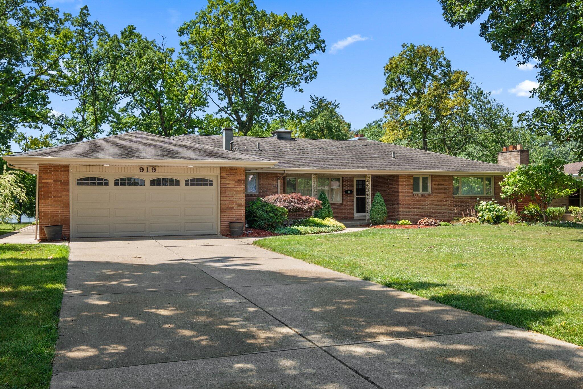 919 Lake George Drive