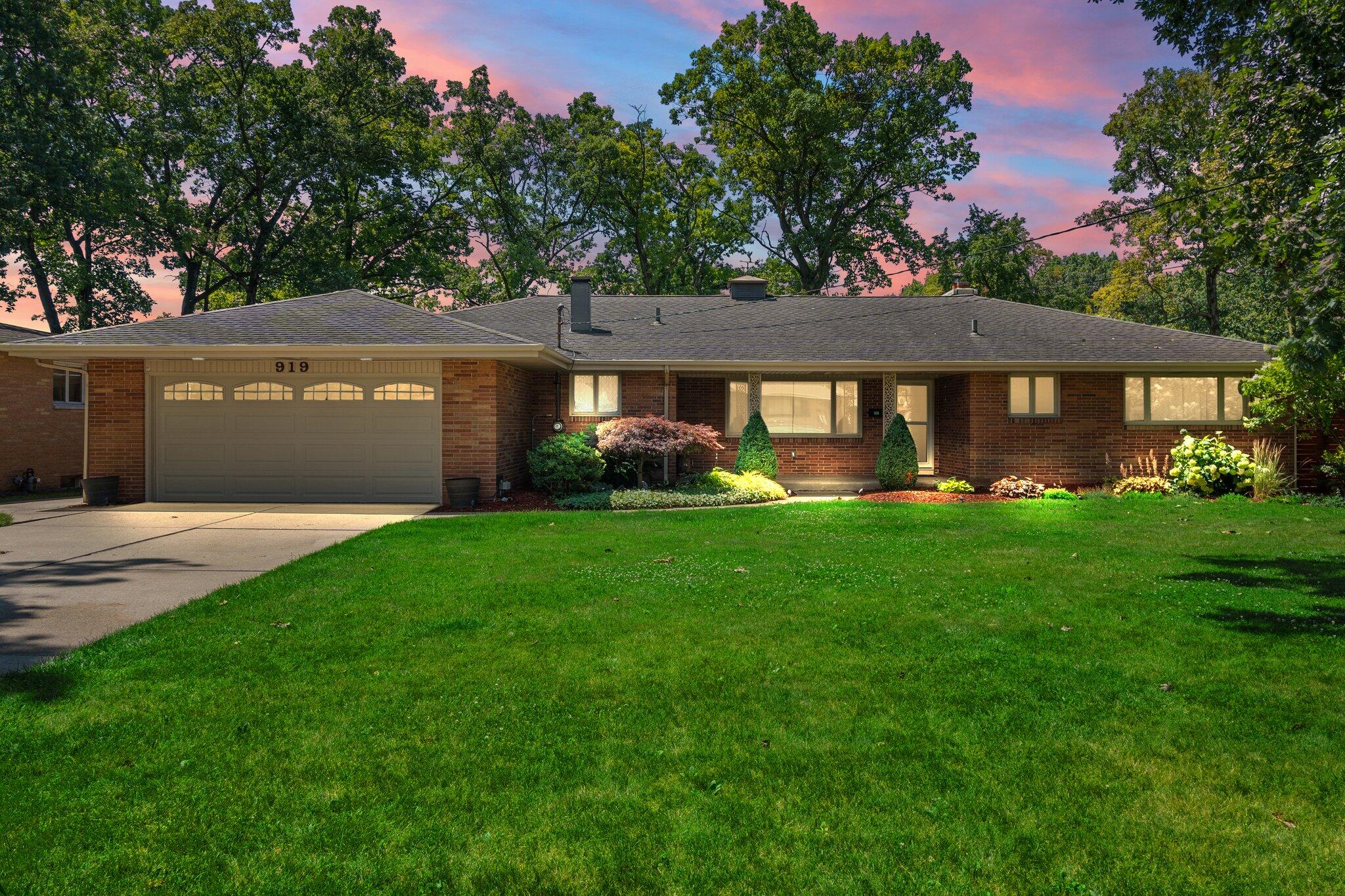 919 Lake George Drive