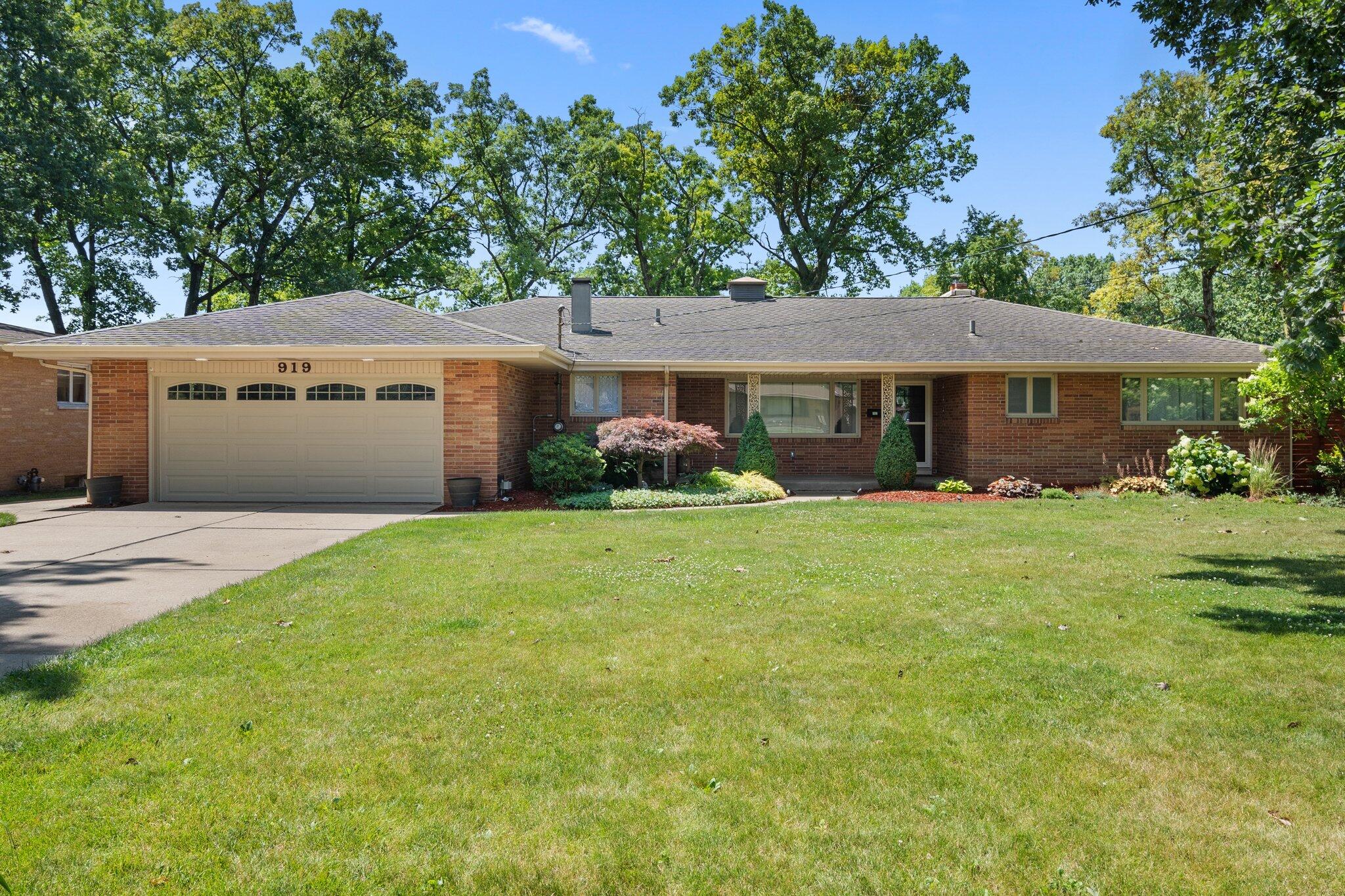 919 Lake George Drive