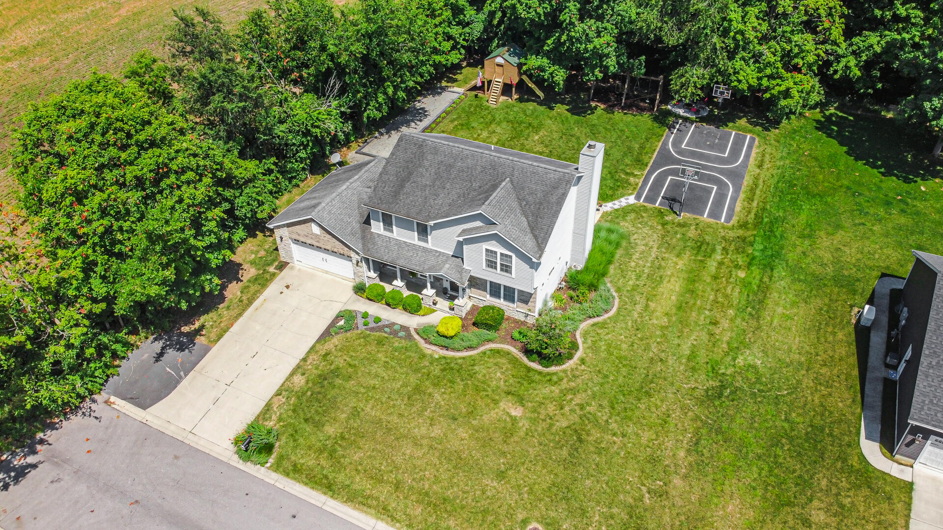 266 Castlewood Drive