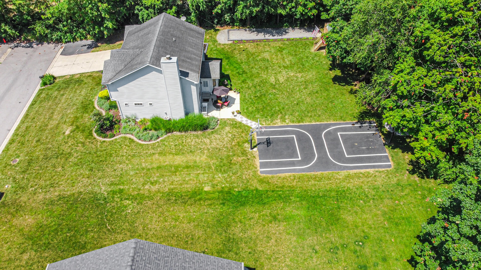 266 Castlewood Drive