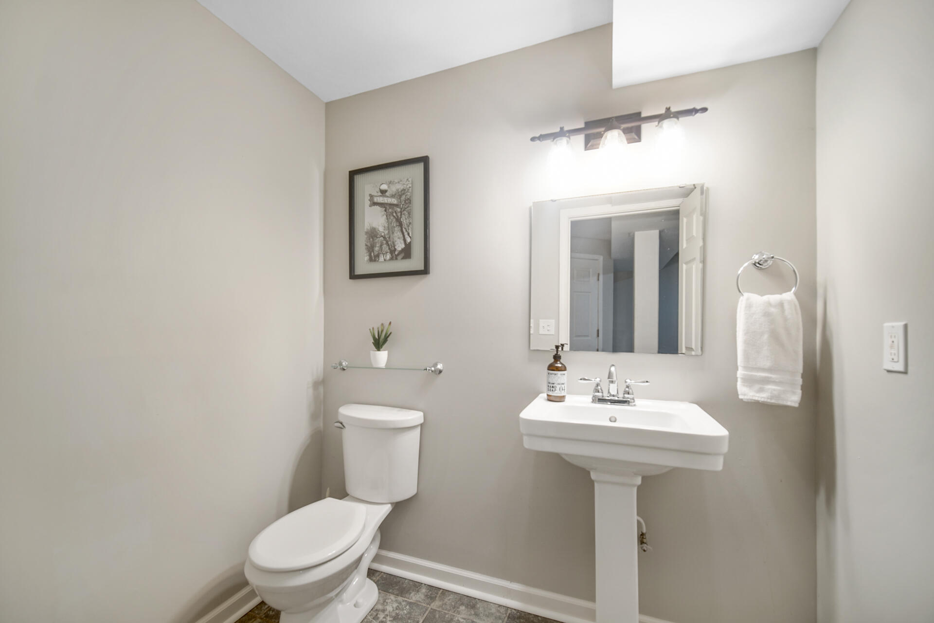 266 Castlewood Drive