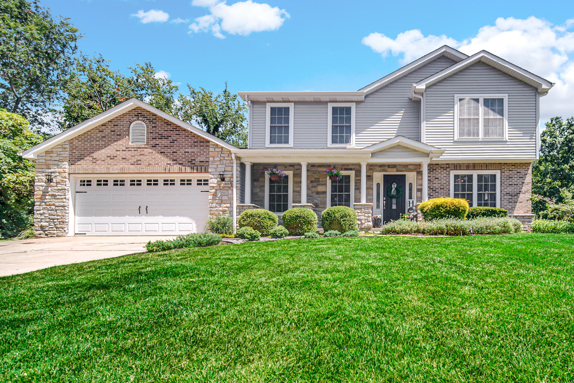 266 Castlewood Drive