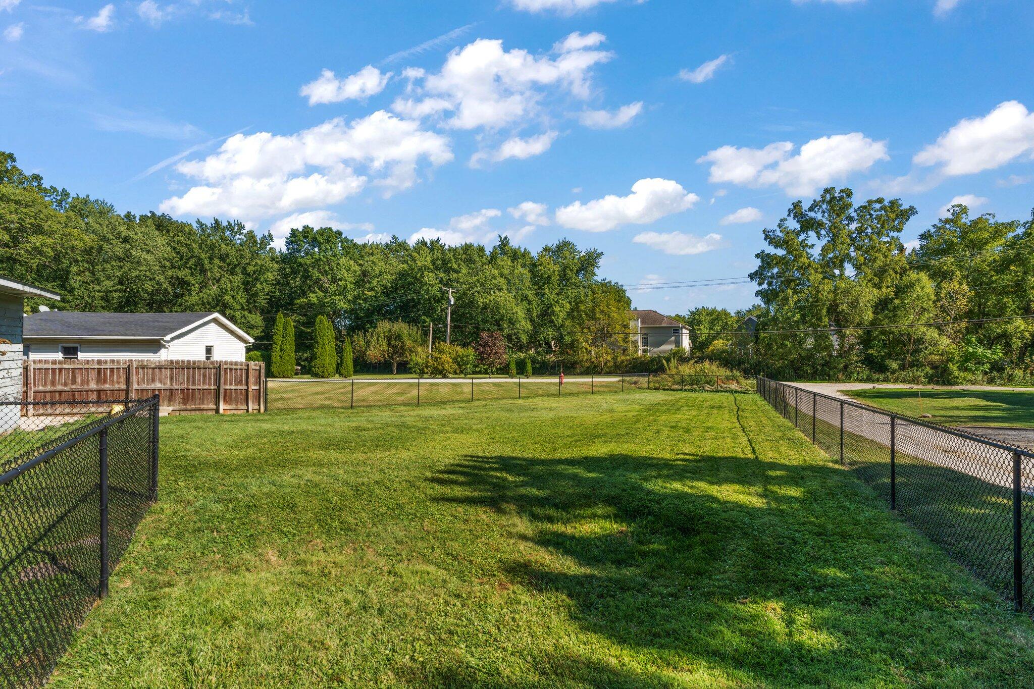 5308 Smilax Lane