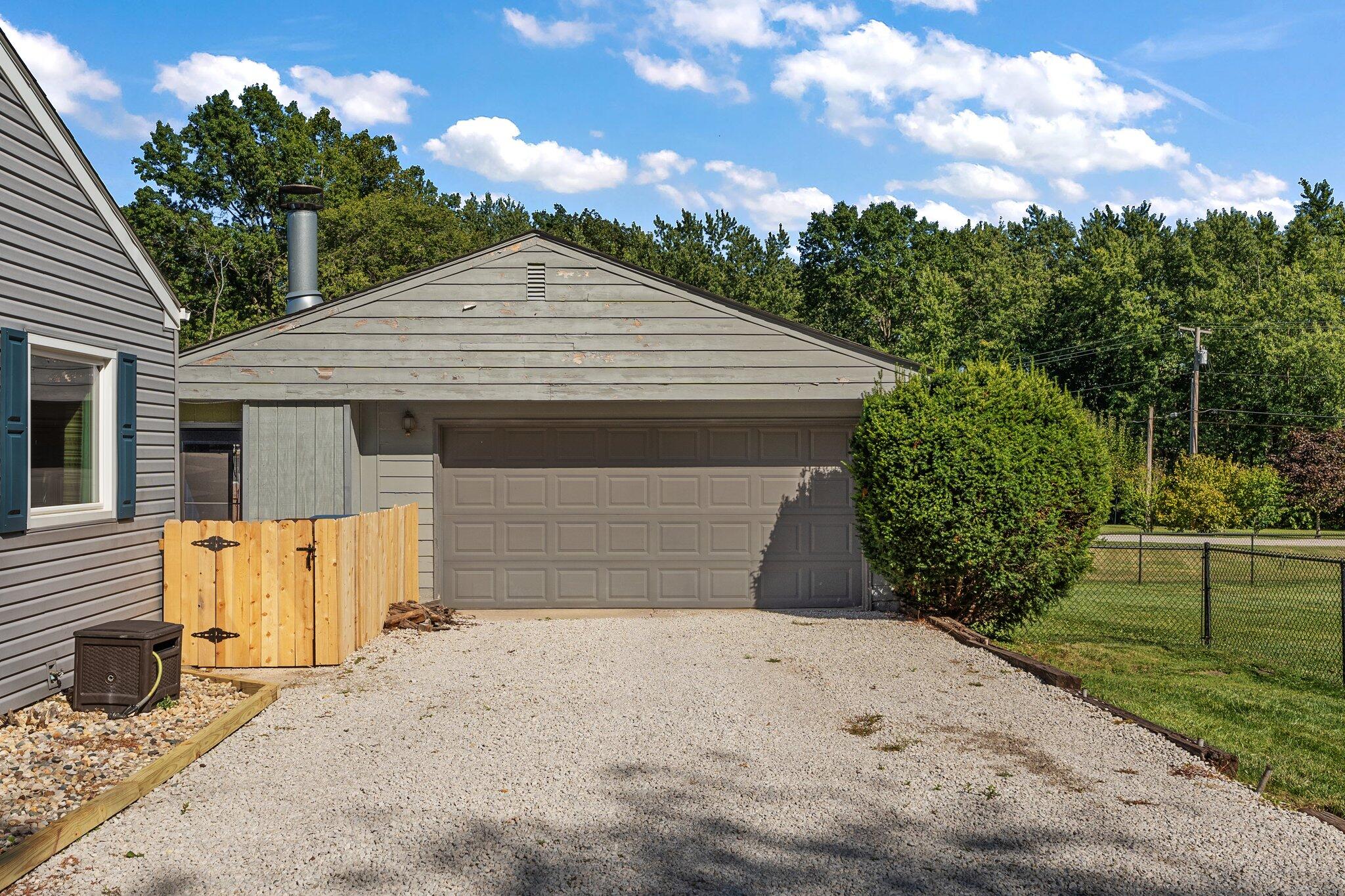 5308 Smilax Lane