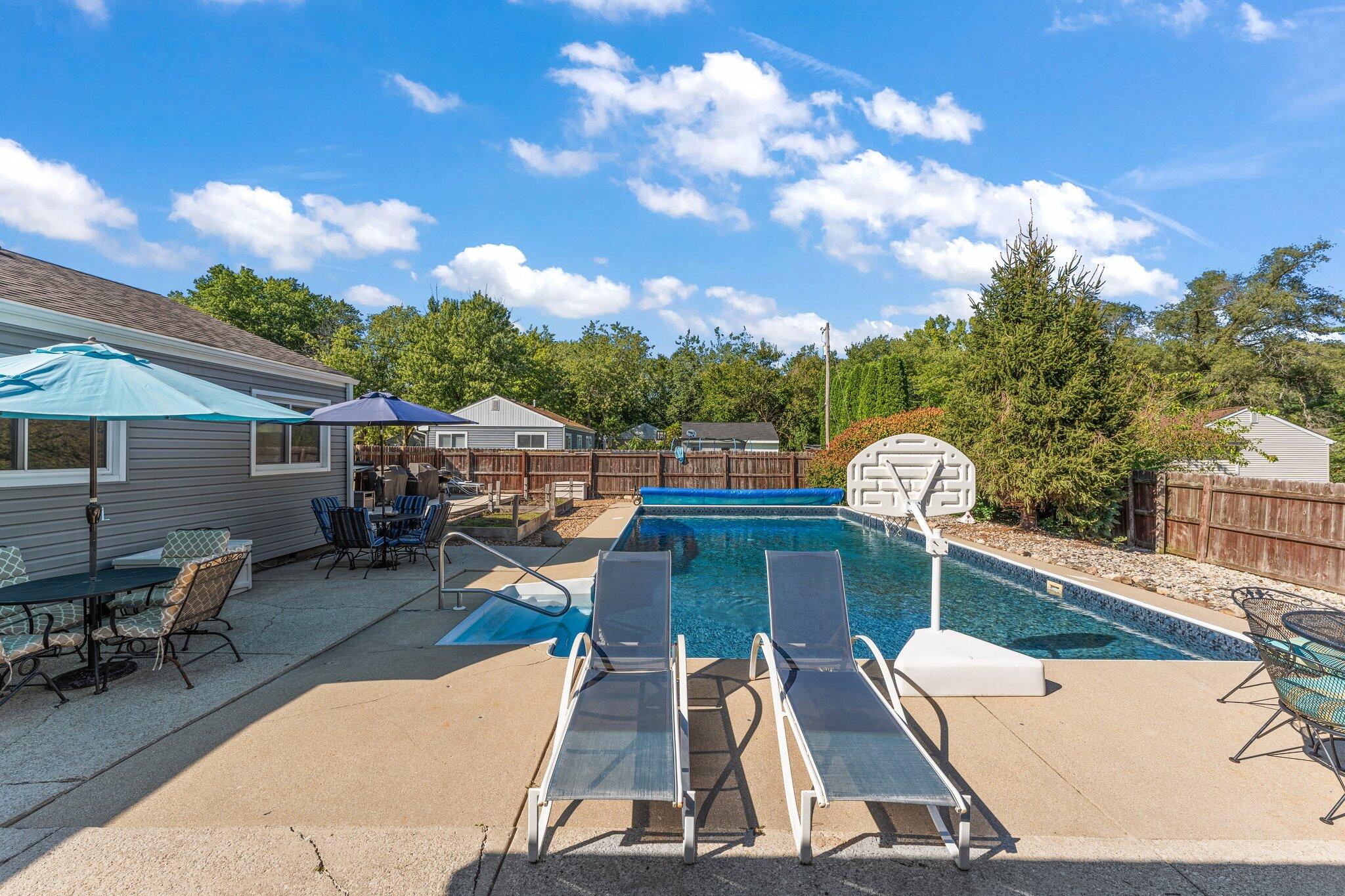 5308 Smilax Lane