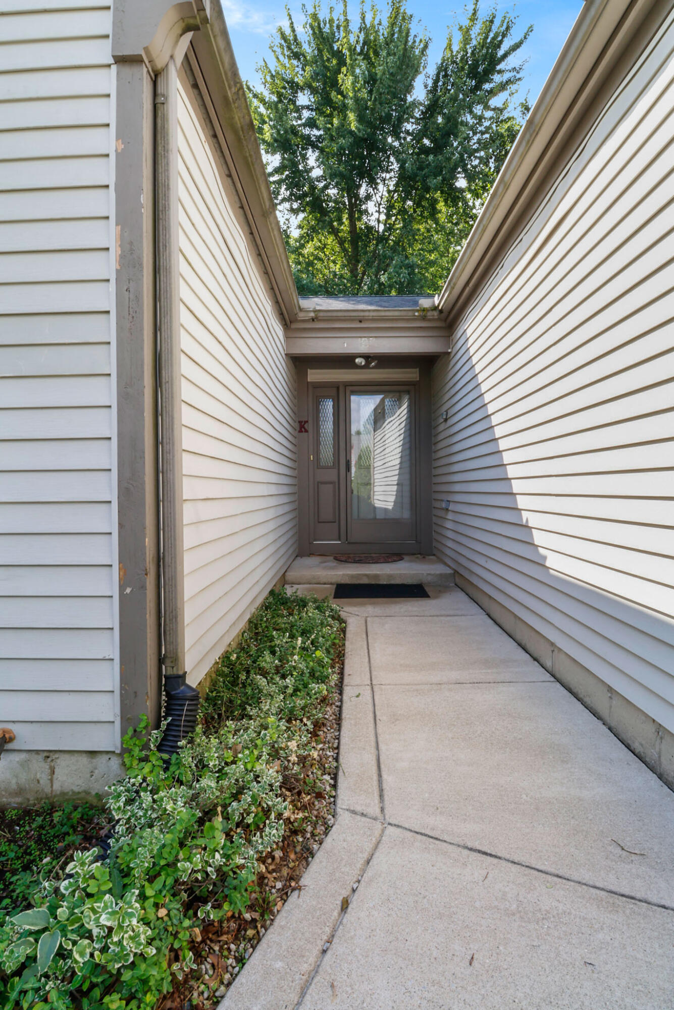 1269 Vanderburgh Street