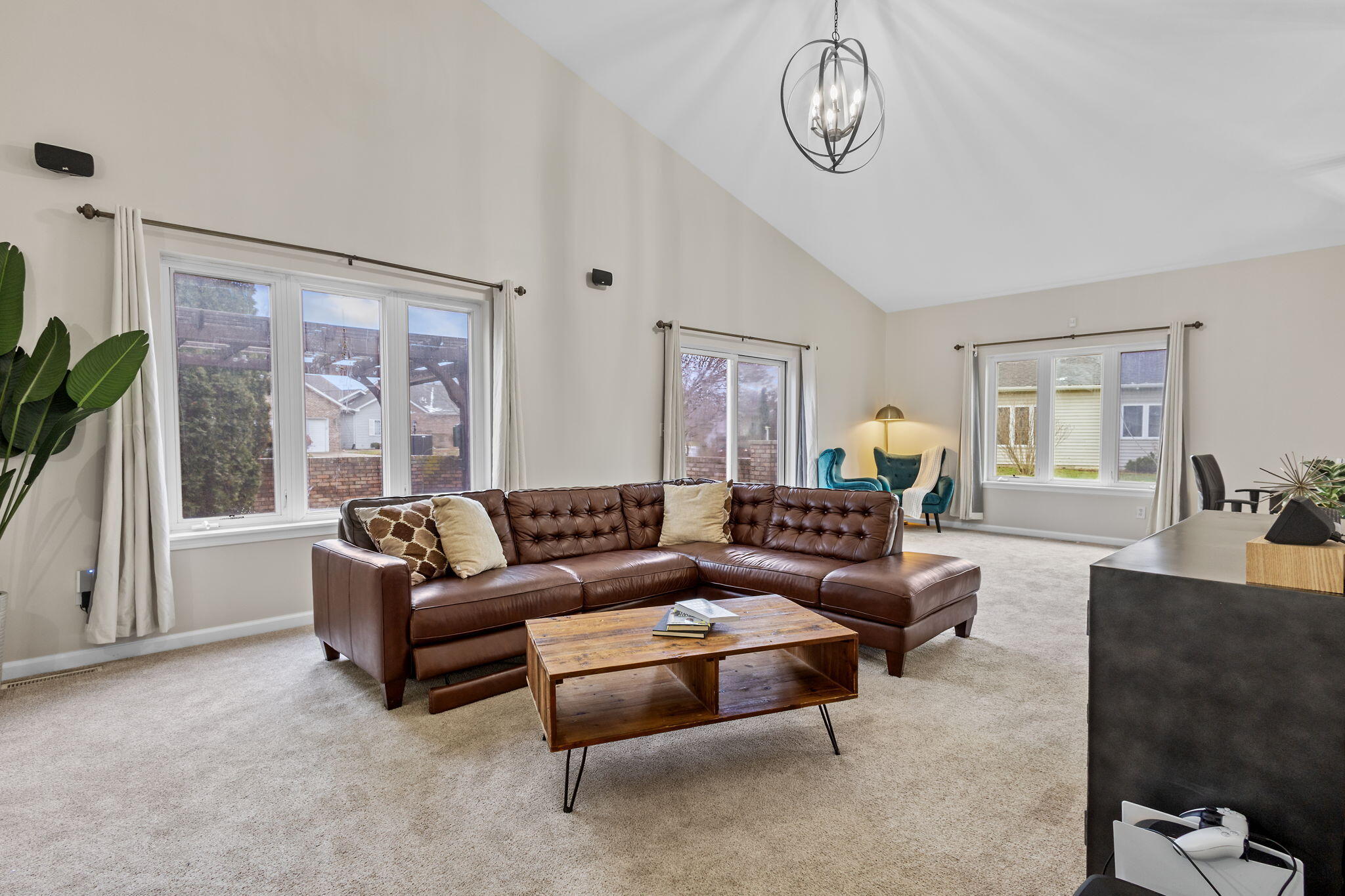 1686 Magnolia Drive